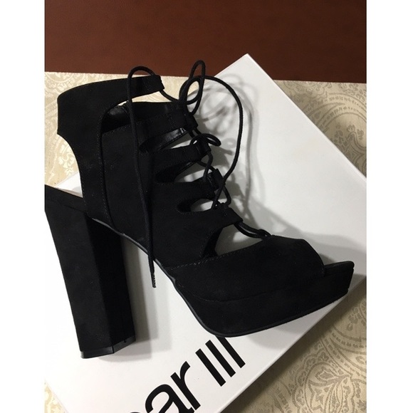 Black Laced Heels - Picture 3 of 3