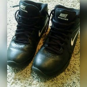 Nike AV Pro 3 basketball shoes