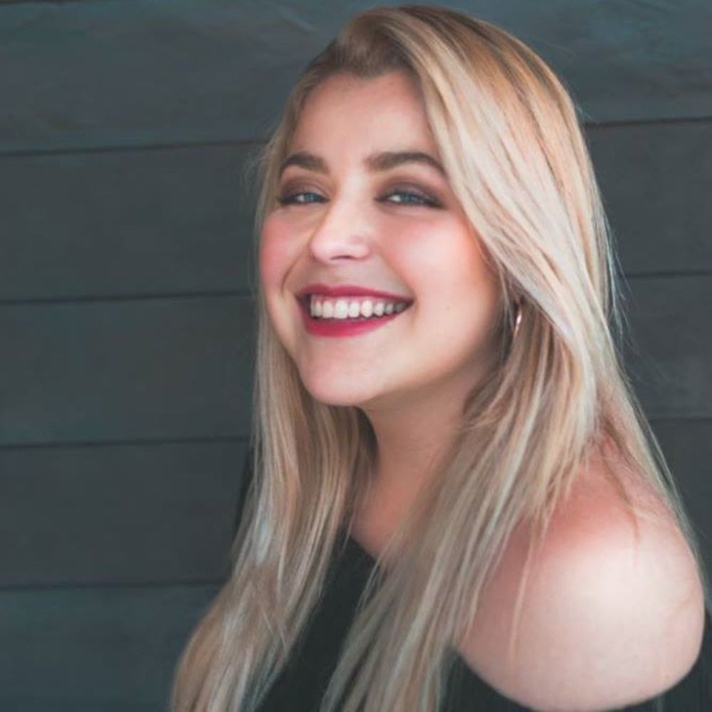 Meet your Posher, Adriana