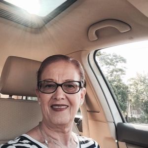 Meet your Posher, Iris