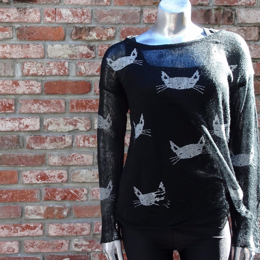 Loose Knit light-weight Cat Sweater