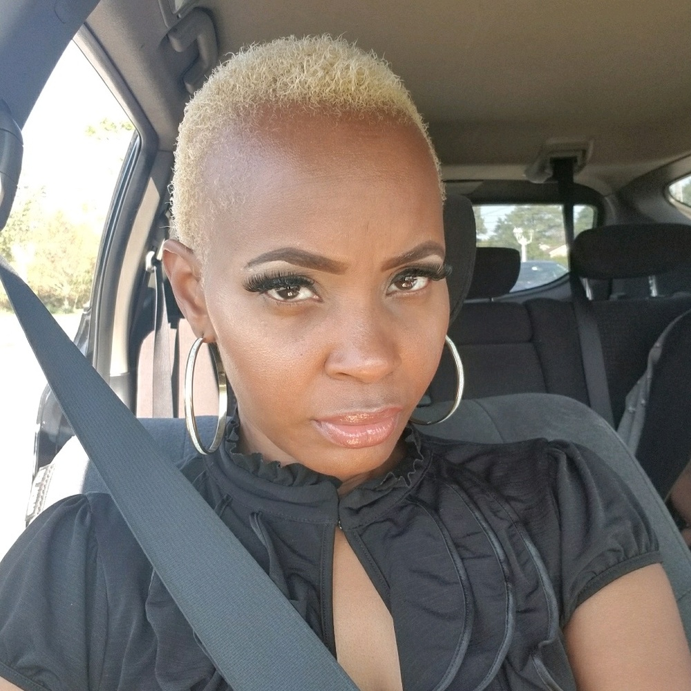 Meet your Posher, Kelly