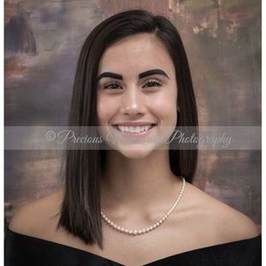 Meet your Posher, Eva