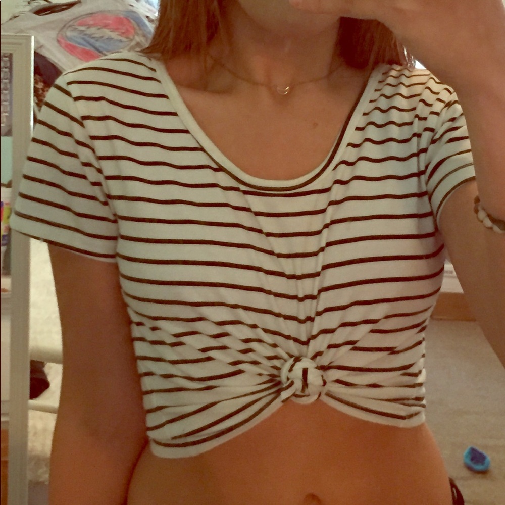 BLACK & WHITE STRIPED LOOSE CROP TOP TEE