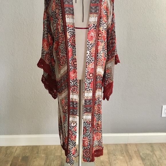 Floral Print Sheer Kimono - Picture 2 of 3