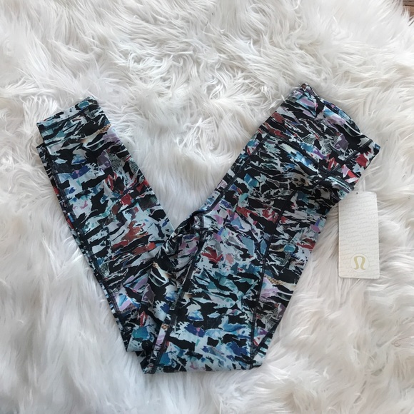 • Lululemon • Break Free Tight Culture Clash New - Picture 5 of 6