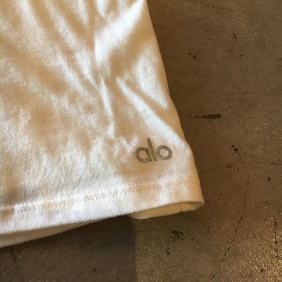 NWT alo yoga flow tank mindful movement - Picture 2 of 3