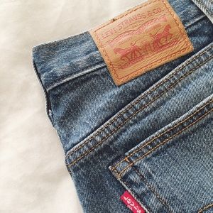 LEVIS: wedgie jean in coyote blue