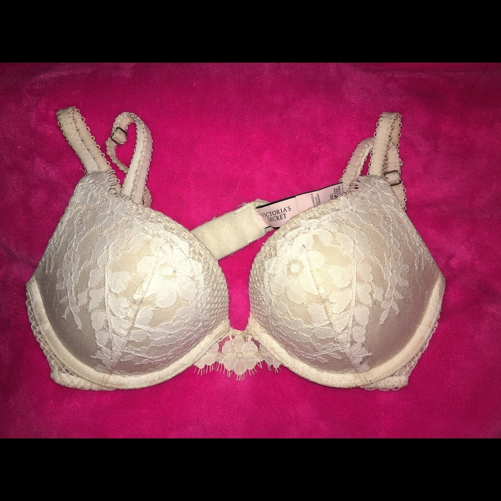 Victoria Secret Push Up Bra 💕