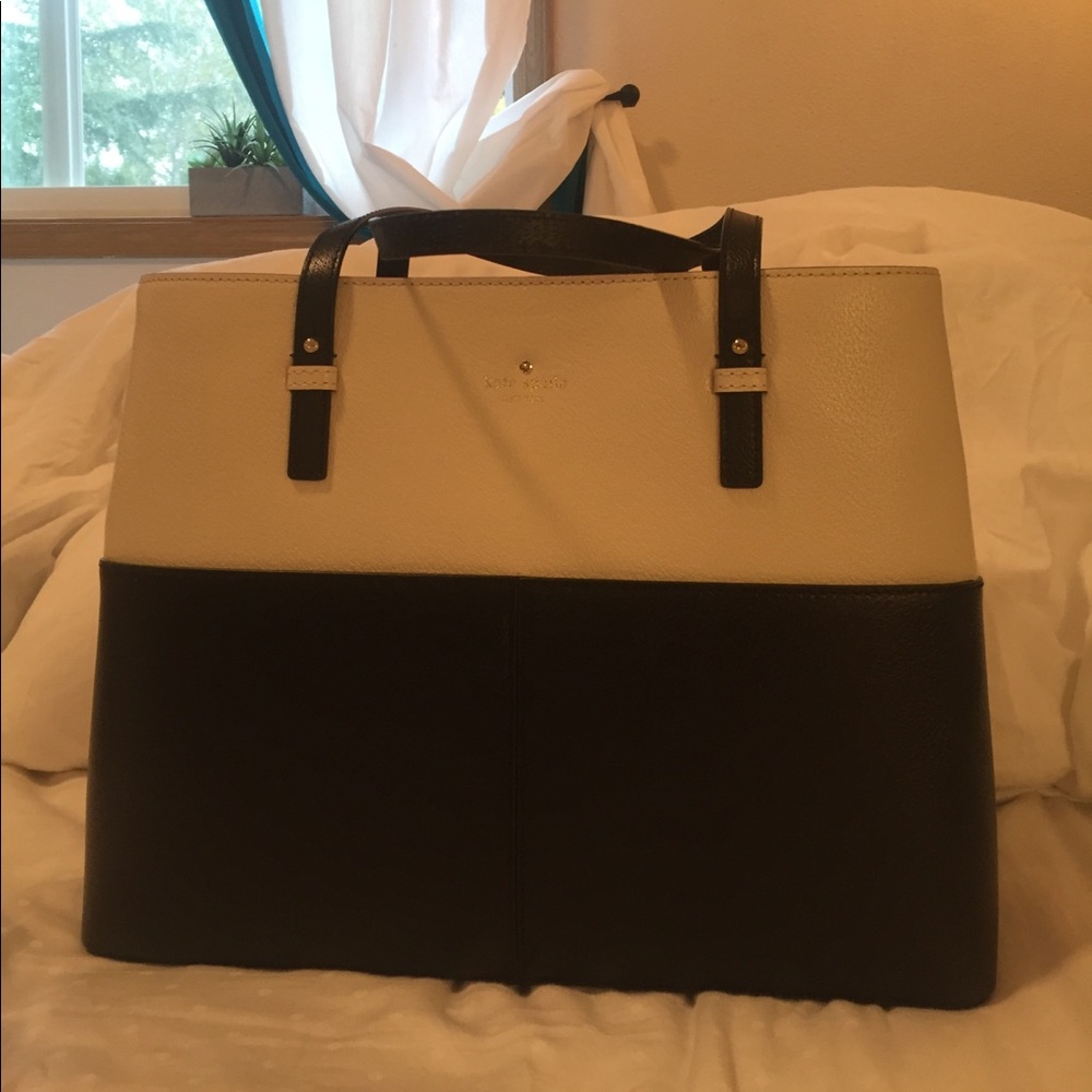 Kate Spade Tote ♠️