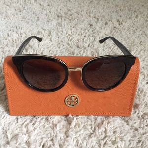 Tory Burch Panama sunglasses