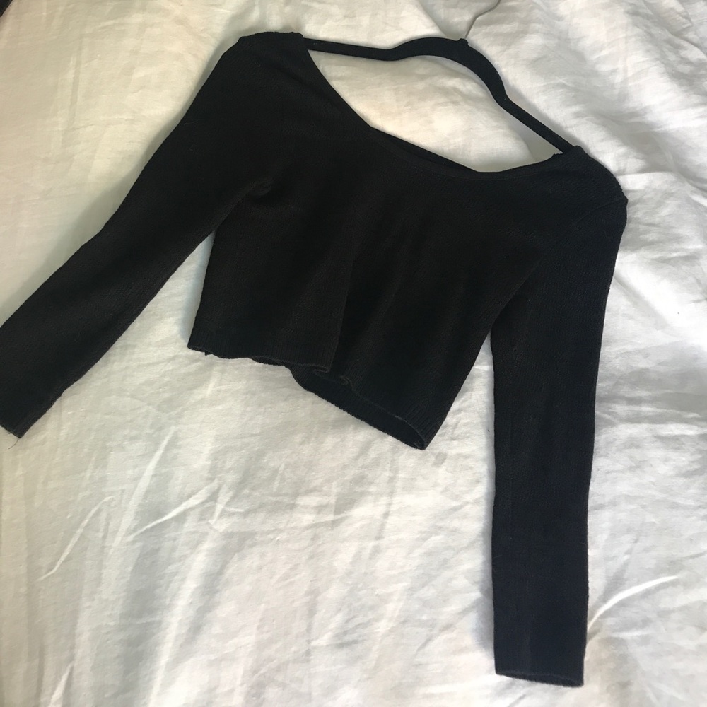 Black crop top