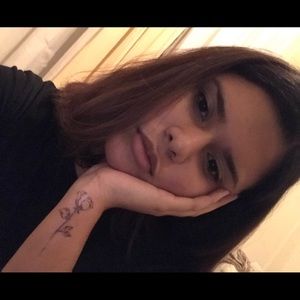 Meet your Posher, Annanda