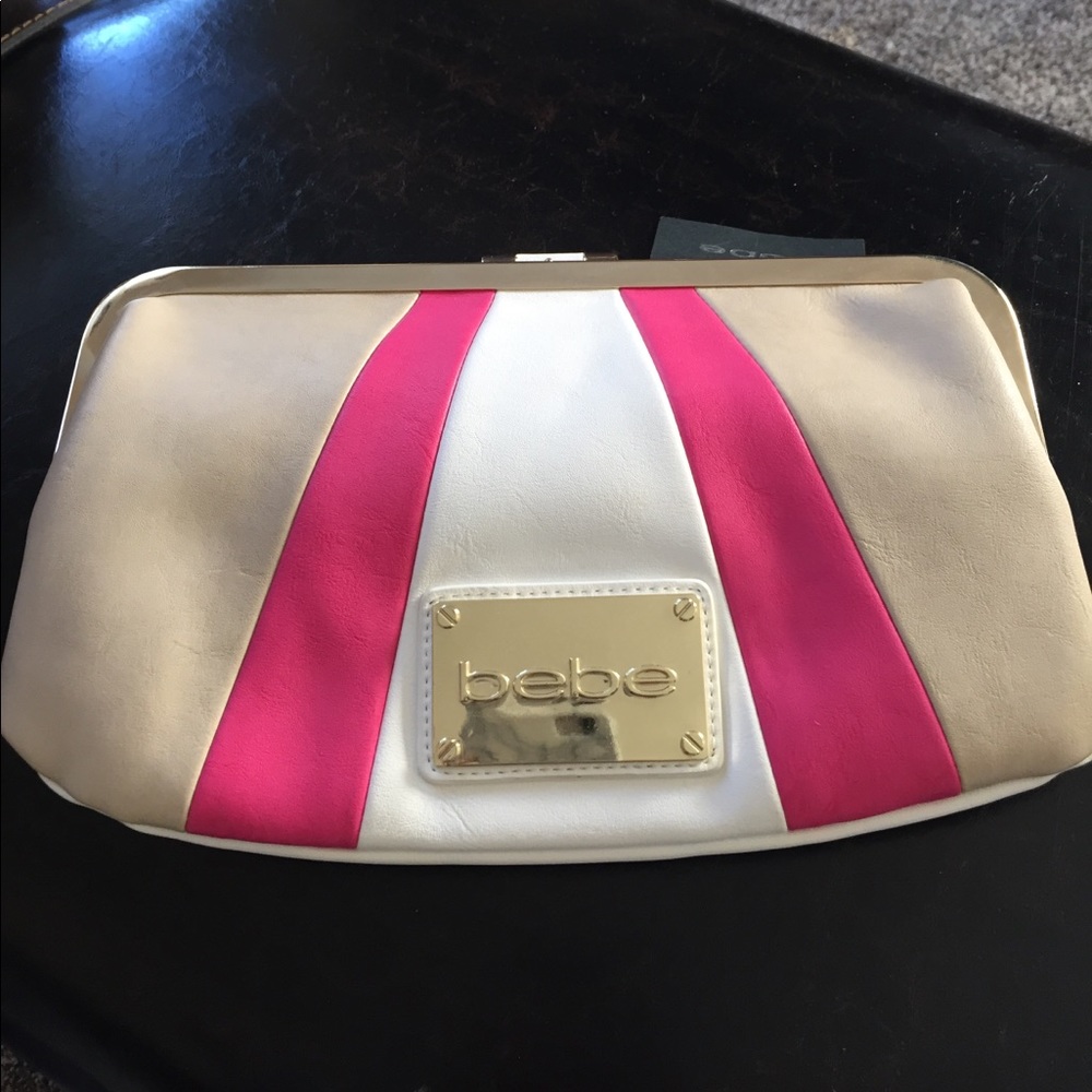 Bebe clutch