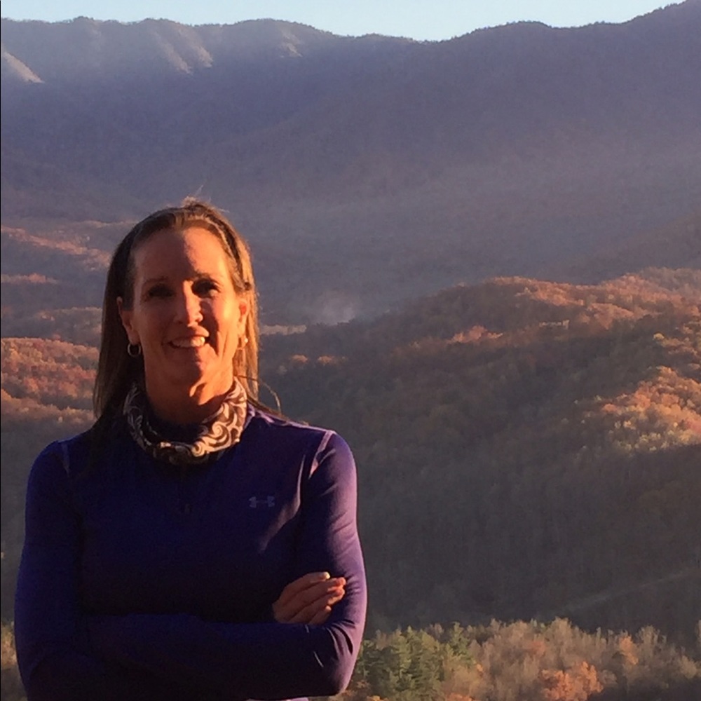 Meet your Posher, Eluzabeth