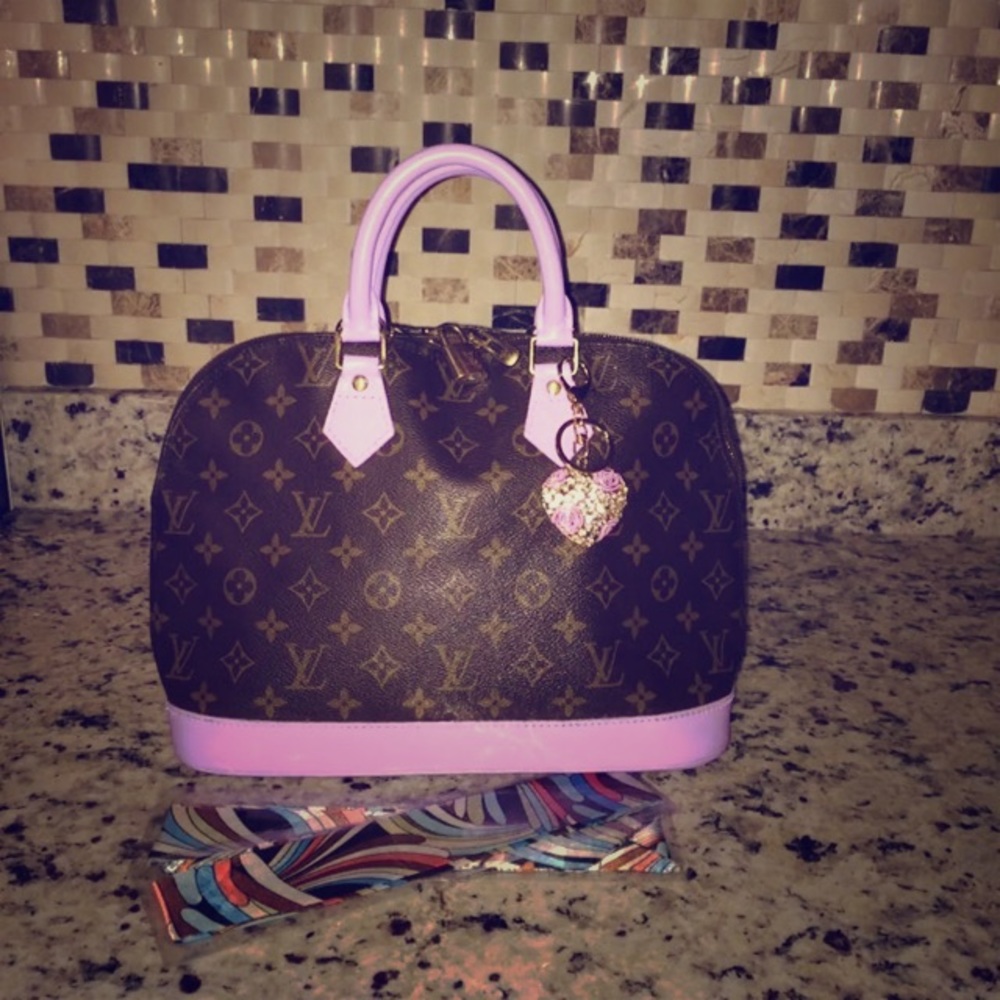 ❤️SALE❤️Authentic Louis Vuitton Alma PM Lilac - Picture 3 of 6