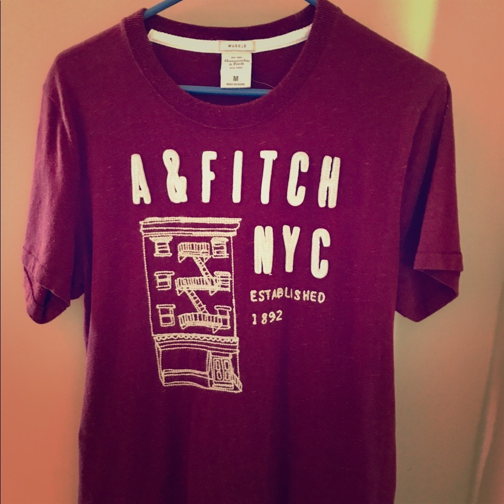Medium Abercrombie tee