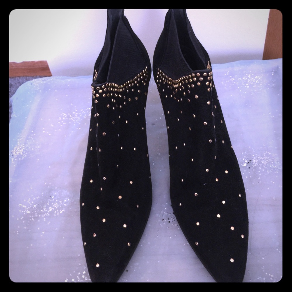 Stuart Weitzman booties!