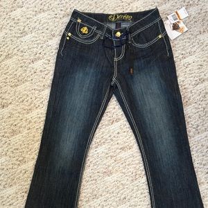 NEW Beyoncé Dereon Boot Cut Jean Size 1/2 NWT