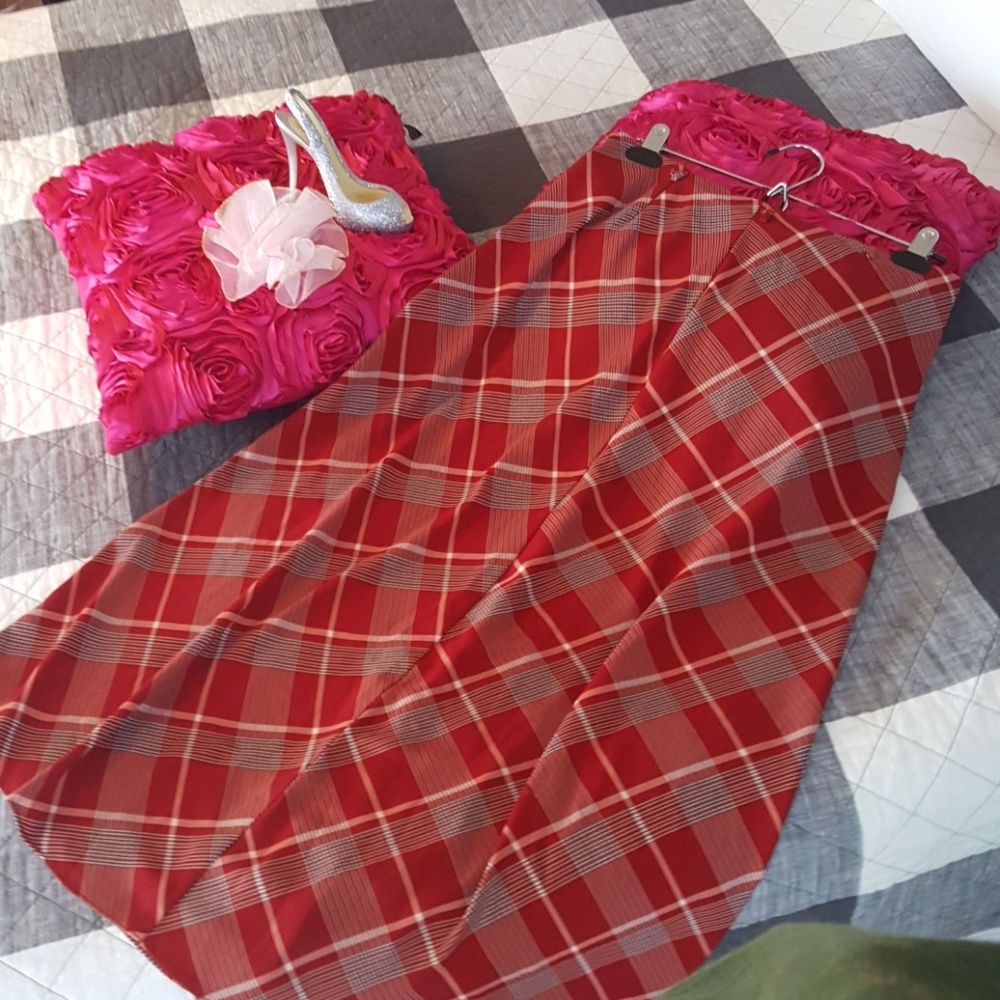 Skirt - Picture 2 of 5