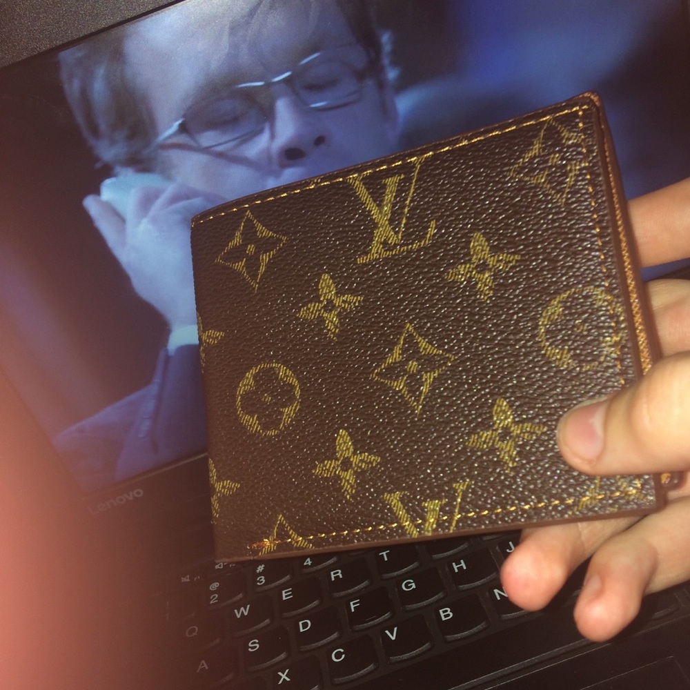 Meet your Posher, Ayy