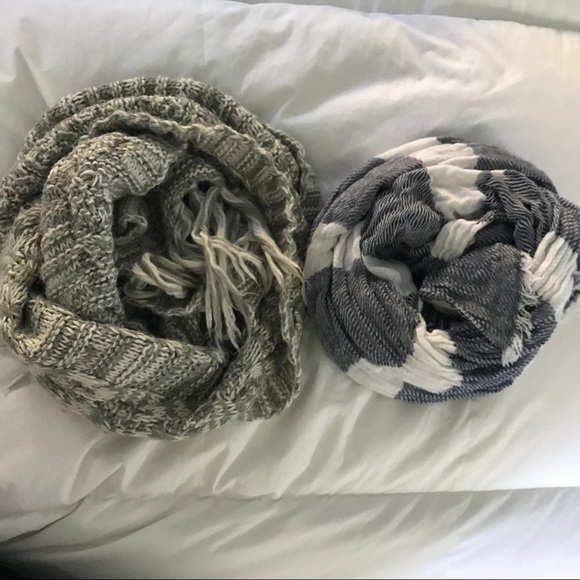 GAP scarf bundle - Picture 1 of 3
