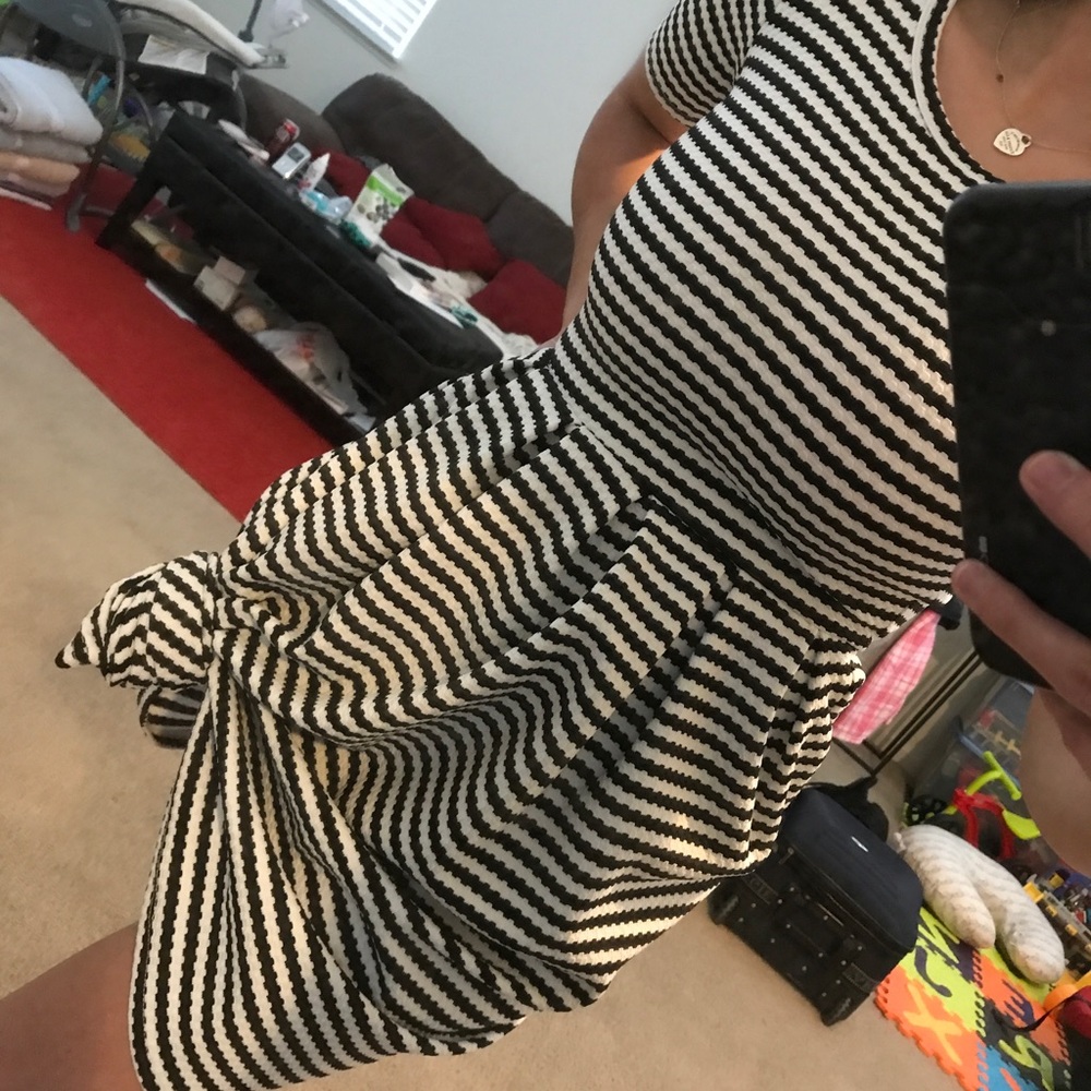 ❣️SOLD❣️ XXS Lularoe Amelia Dress