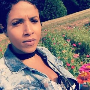 Meet your Posher, Belle