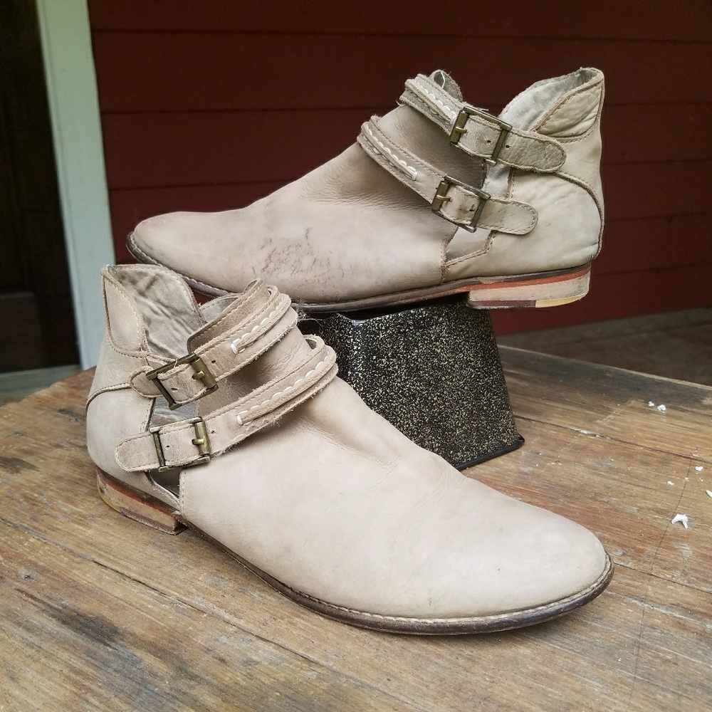 FREE PEOPLE BRAEBURN tan ankle boots size 38