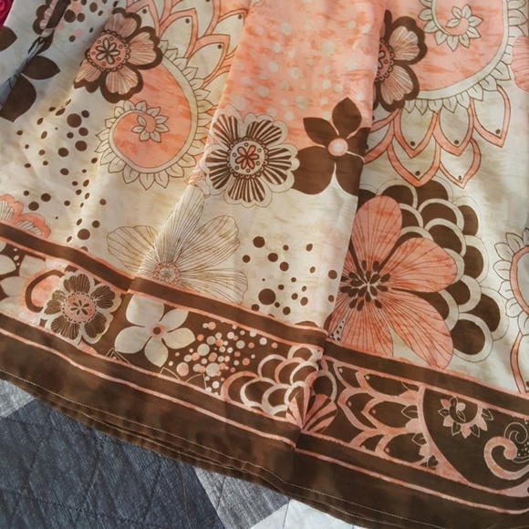 Skirt - Picture 3 of 4