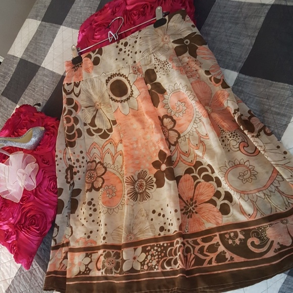 Skirt - Picture 4 of 4