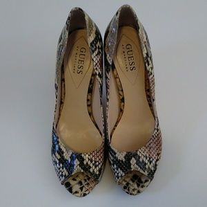 Guess snakeskin peeptoe high heels size 6