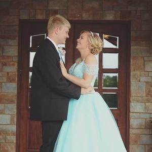 Meet your Posher, Logan