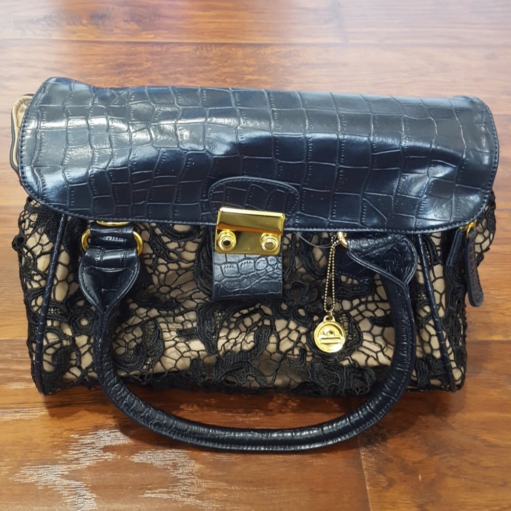 Lace purse