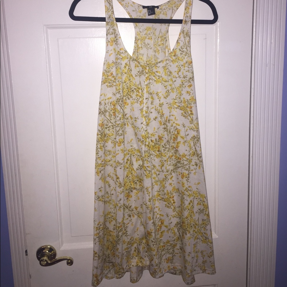 H&M Floral yellow dress!!