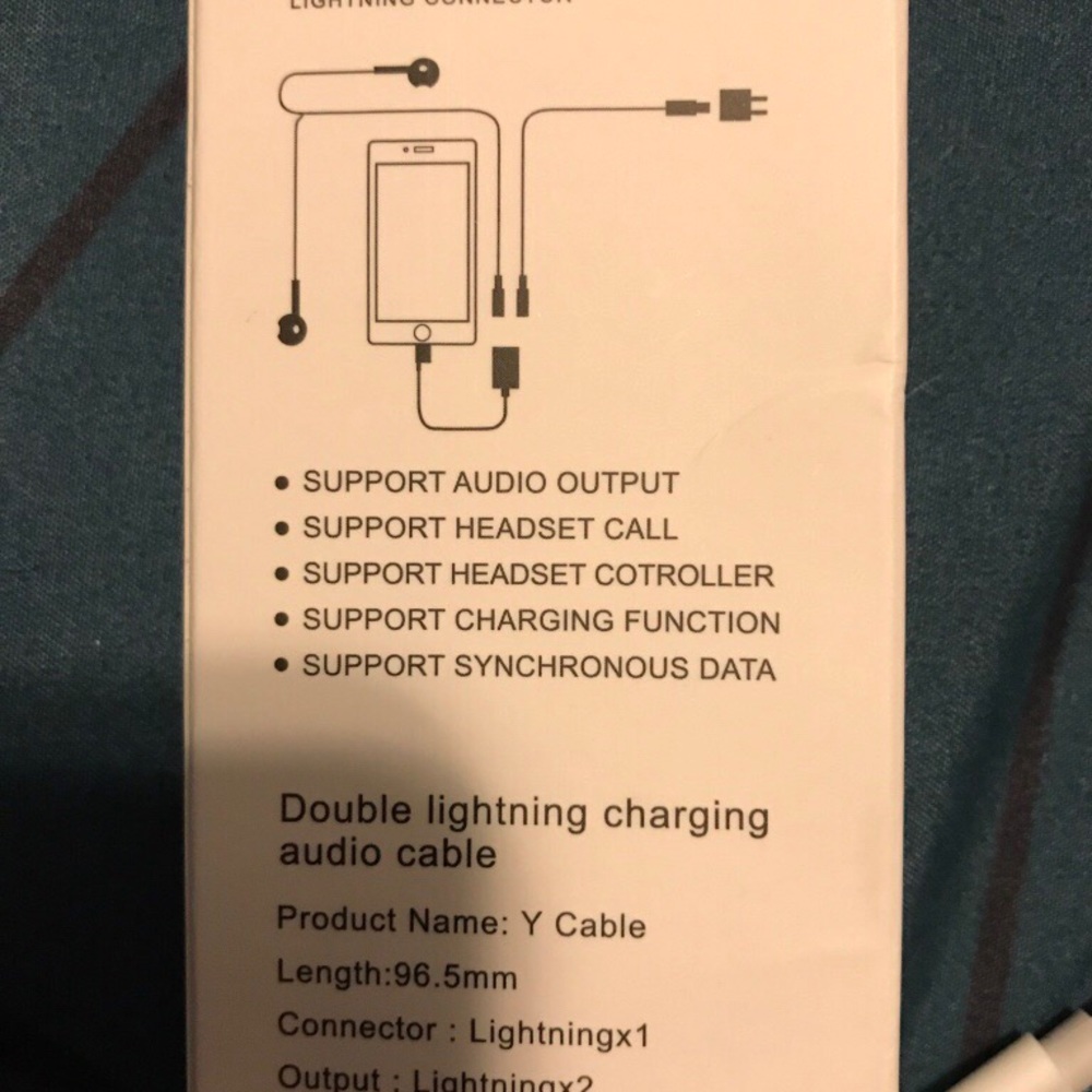 Cable double lighting jacks with box for iPhones