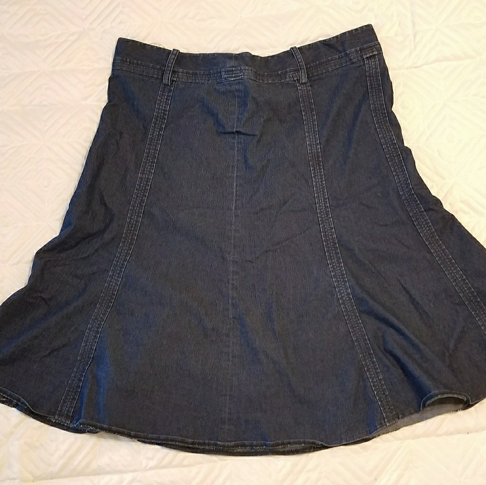 Larry Levine Denim tulip Jean skirt size 16