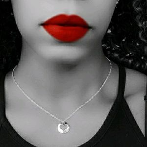 Meet your Posher, Yasmithe