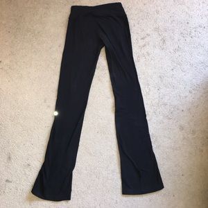 Lululemon high waste flare work out pants!