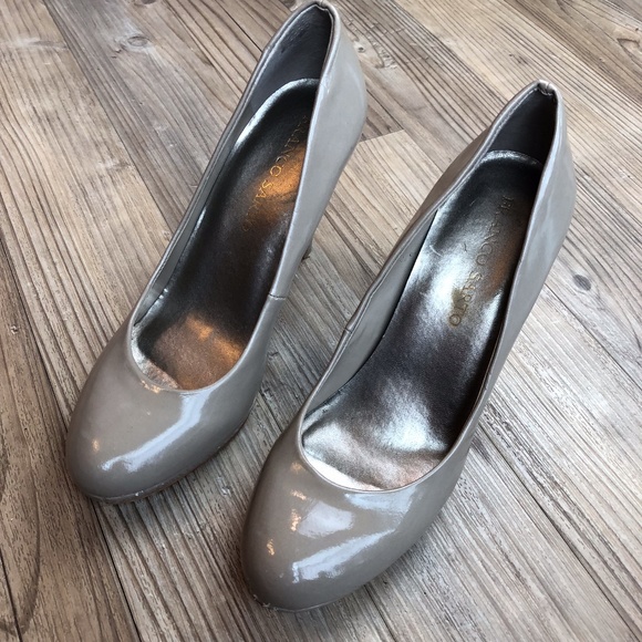 Franco Sarto Shoes - 🛍 Franco Sarto Nude Patent Leather Heels