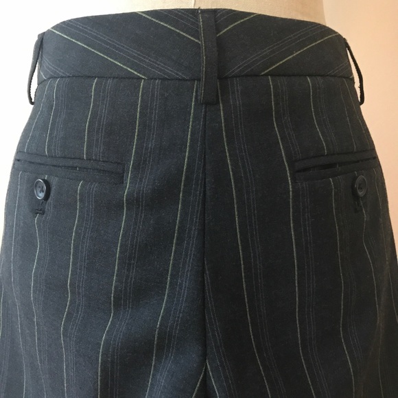 Gray and Green Express Design Studio Editor Capris - Picture 6 of 6