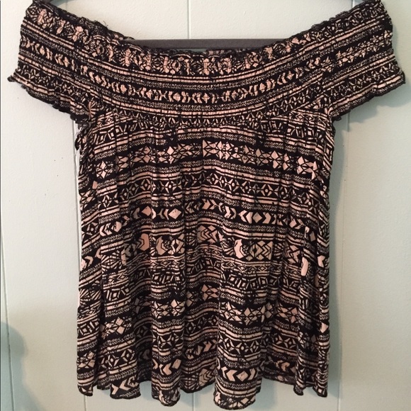 BLACK AND TAN AZTEC PRINT OFF THE SHOULDER TOP - Picture 2 of 4