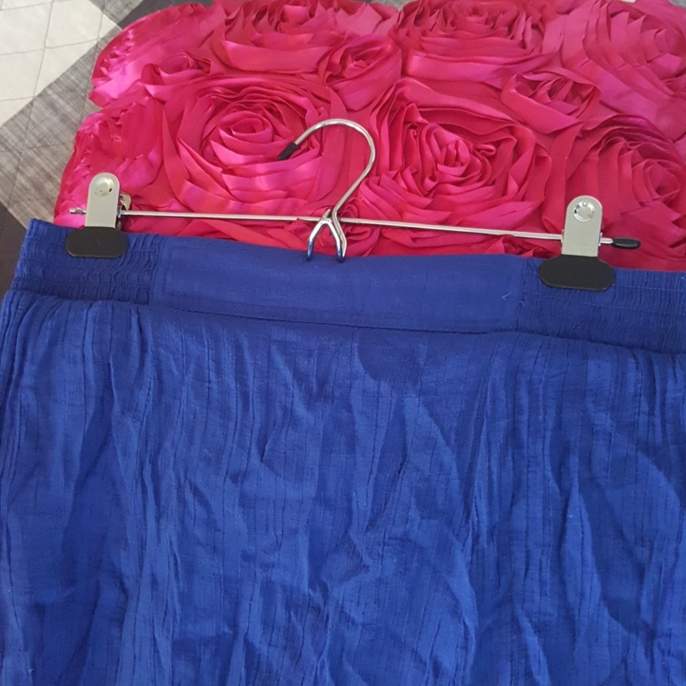 Skirt - Picture 3 of 4