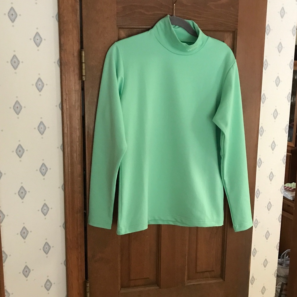 Volkl ski turtleneck