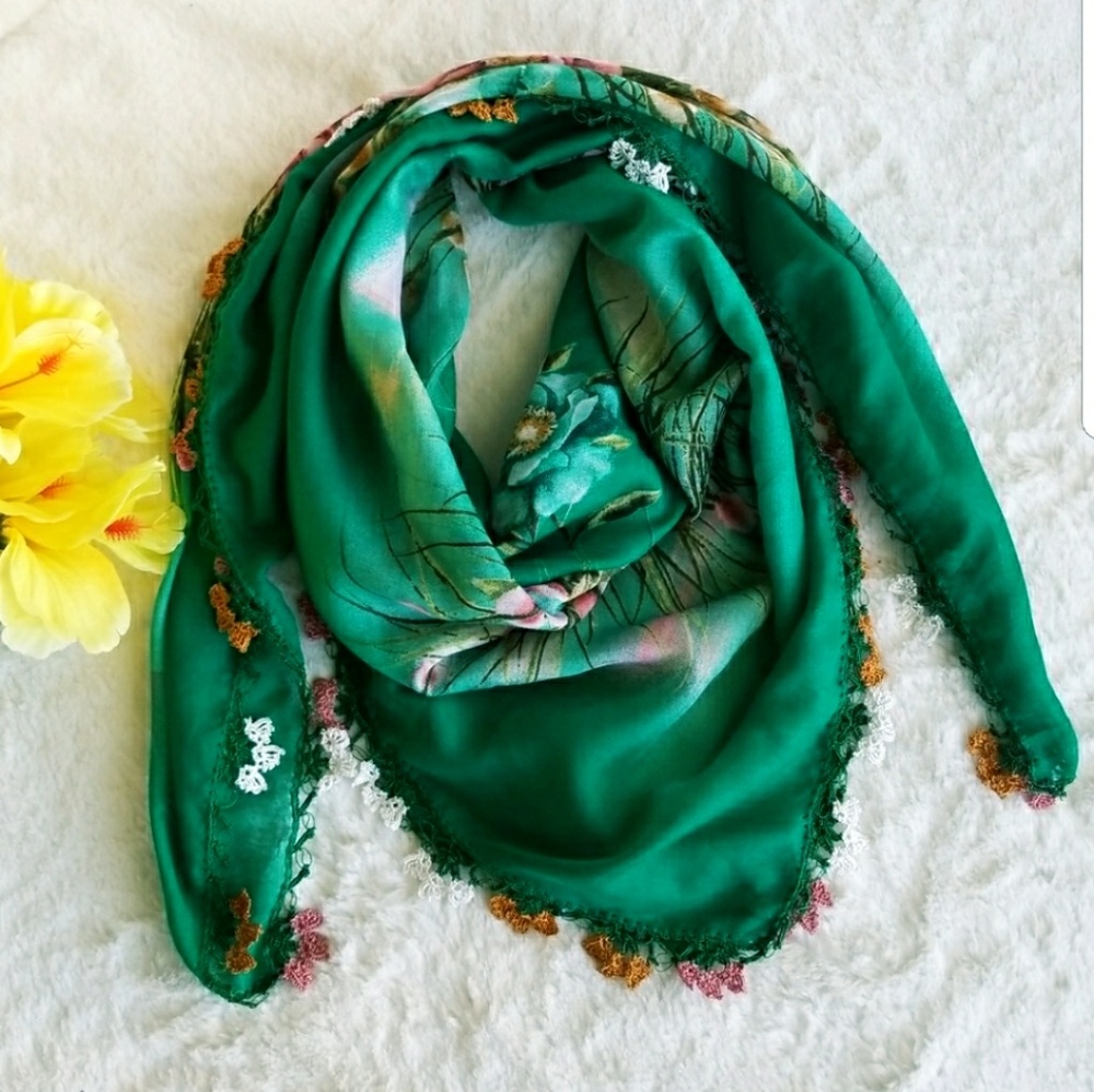 Exotic Hand Made Needle Lace Floral Scarf