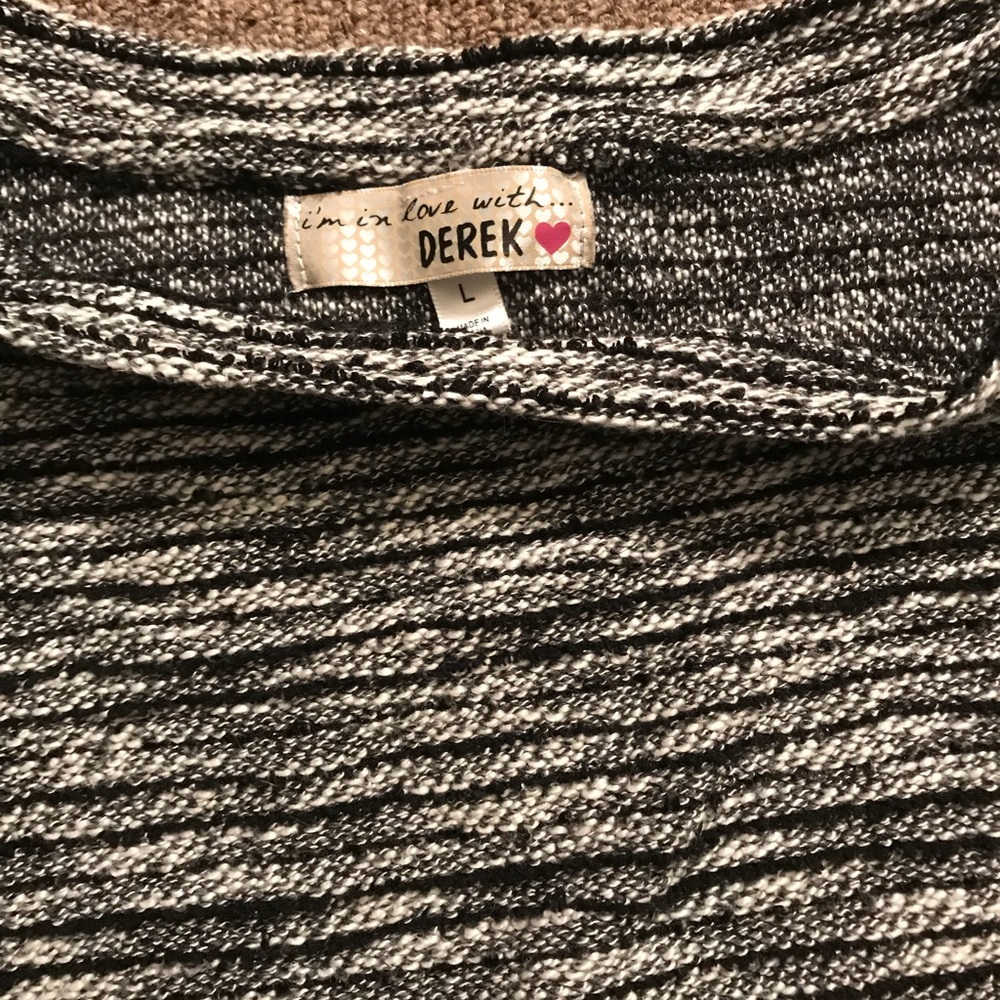 Sweater - Picture 3 of 3