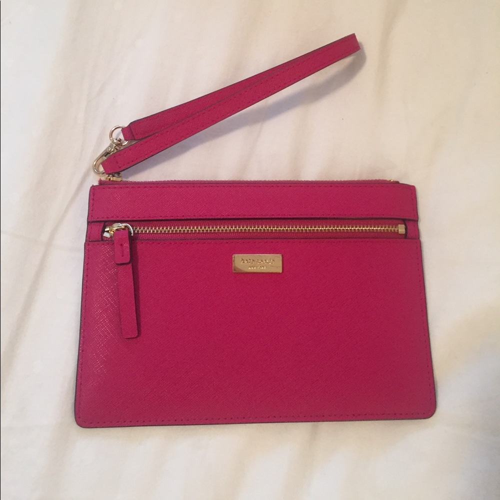 Kate Spade Wristlet ♠️