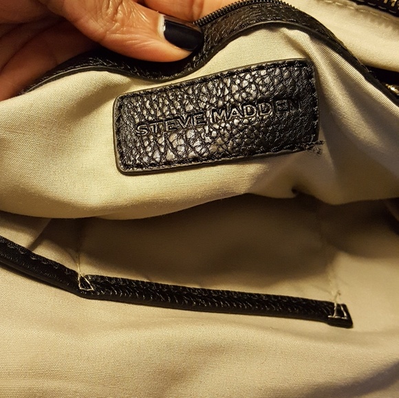 Authentic Steve Madden handbag - Picture 4 of 6