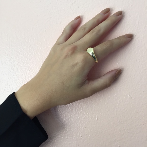 🌙HP🌙 Vintage Gold Plated Signet Ring - Picture 2 of 4