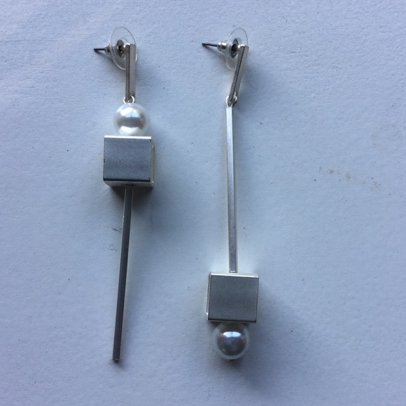 Earrings, costume, for pierced ears - Picture 1 of 1